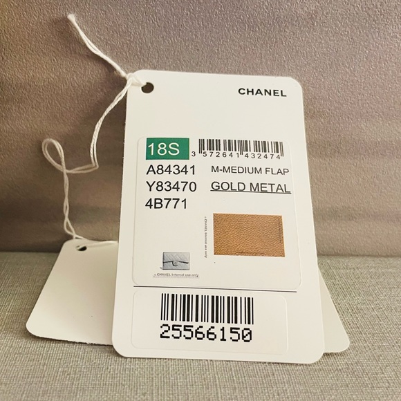 Chanel Medium Flap Wallet - Picture 8 of 17